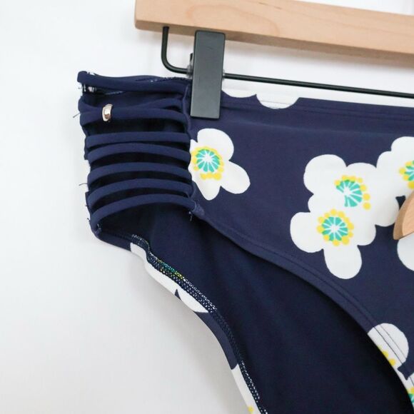 Aerie Navy and White Daisy Strappy Triangle Bikini L/XL - Picture 4 of 10